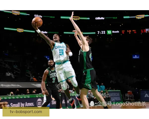 塔图姆复出后火力全开三节狂砍23分11板9助3断球队11胜2负展现统治力